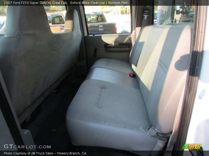 Oxford White Clearcoat / Medium Flint 2007 Ford F250 Super Duty XL Crew Cab
