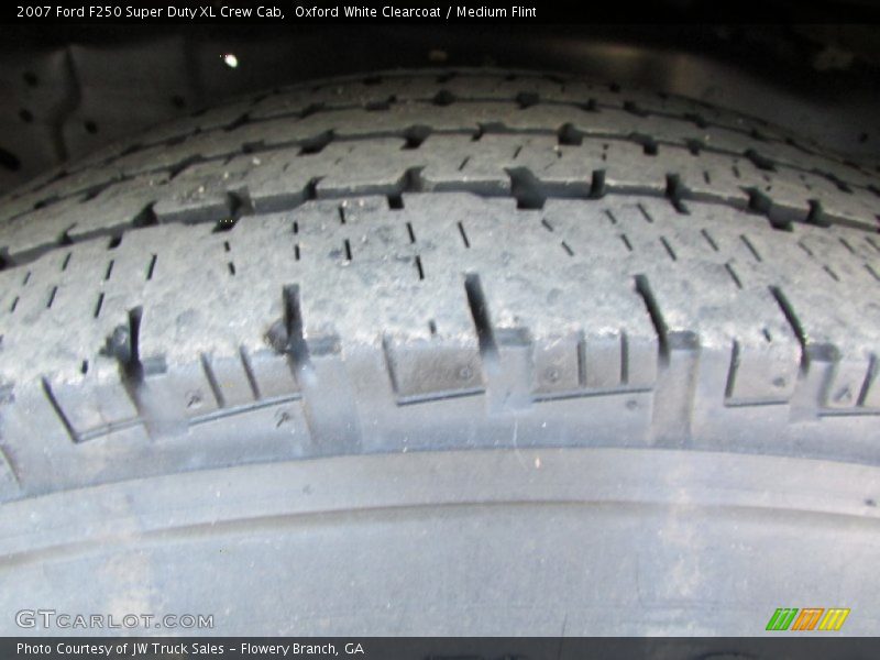 Oxford White Clearcoat / Medium Flint 2007 Ford F250 Super Duty XL Crew Cab