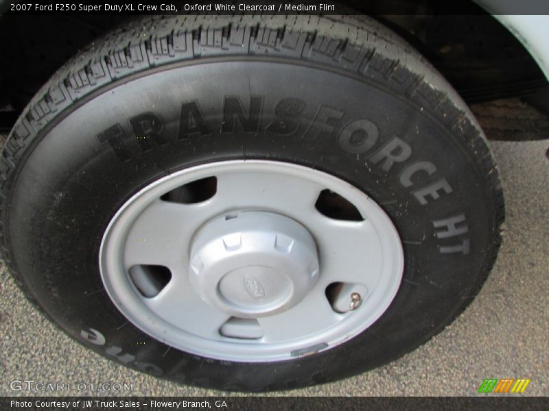Oxford White Clearcoat / Medium Flint 2007 Ford F250 Super Duty XL Crew Cab