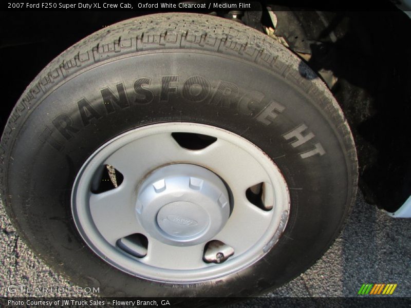 Oxford White Clearcoat / Medium Flint 2007 Ford F250 Super Duty XL Crew Cab