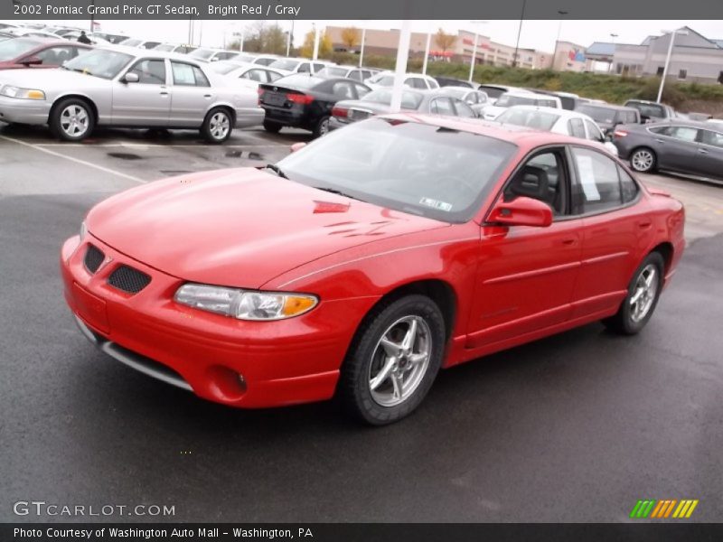 Front 3/4 View of 2002 Grand Prix GT Sedan