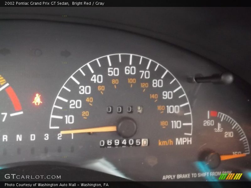 Bright Red / Gray 2002 Pontiac Grand Prix GT Sedan