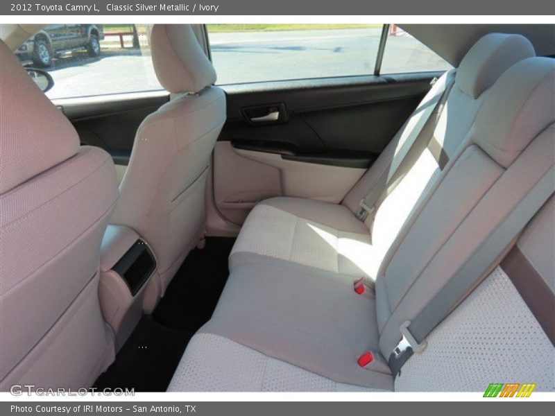 Classic Silver Metallic / Ivory 2012 Toyota Camry L