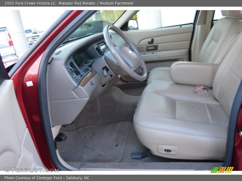 Matador Red Metallic / Medium Parchment 2003 Ford Crown Victoria LX