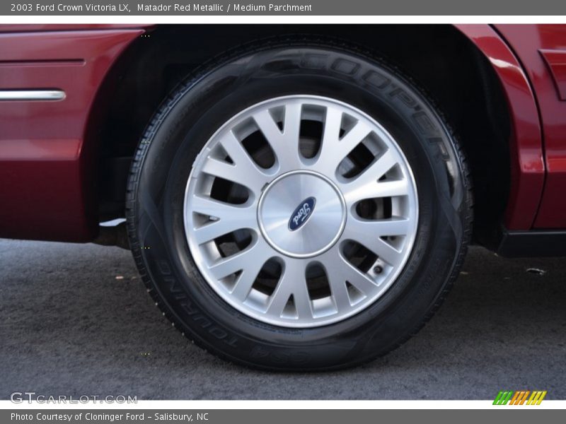 Matador Red Metallic / Medium Parchment 2003 Ford Crown Victoria LX