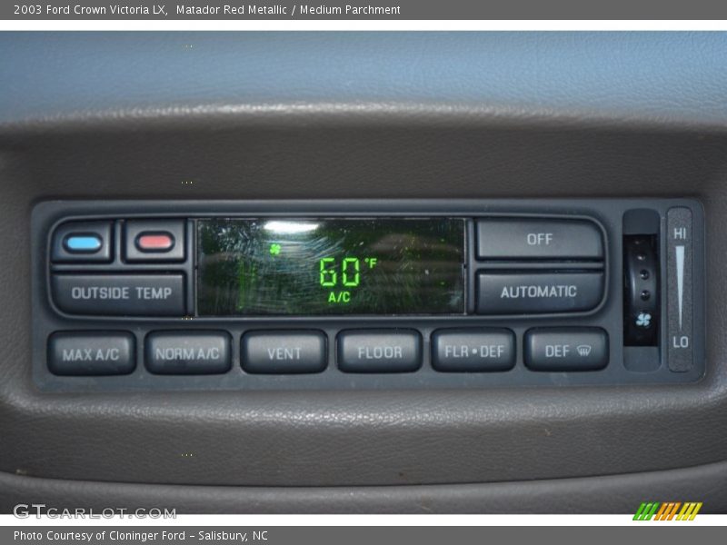 Matador Red Metallic / Medium Parchment 2003 Ford Crown Victoria LX