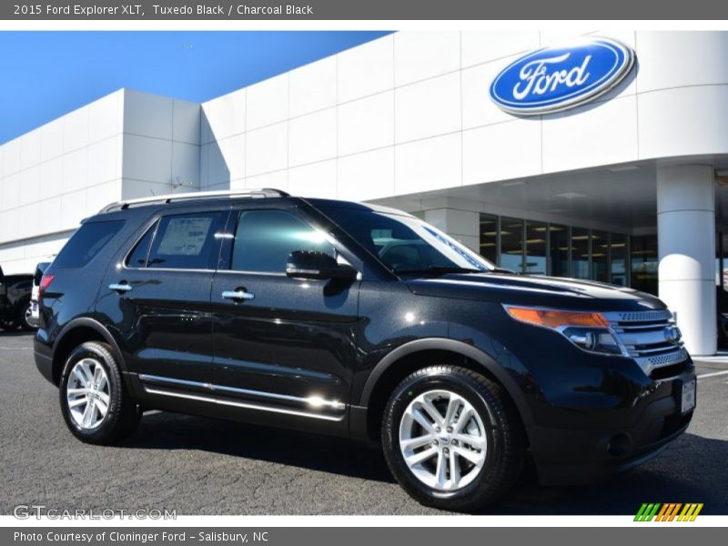 Tuxedo Black / Charcoal Black 2015 Ford Explorer XLT