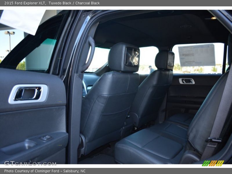 Tuxedo Black / Charcoal Black 2015 Ford Explorer XLT