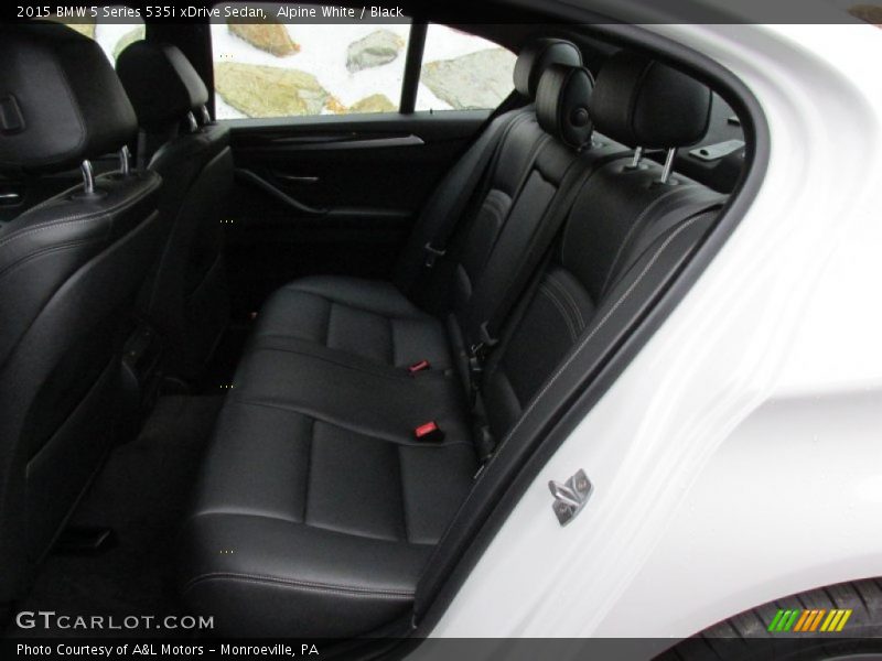 Alpine White / Black 2015 BMW 5 Series 535i xDrive Sedan