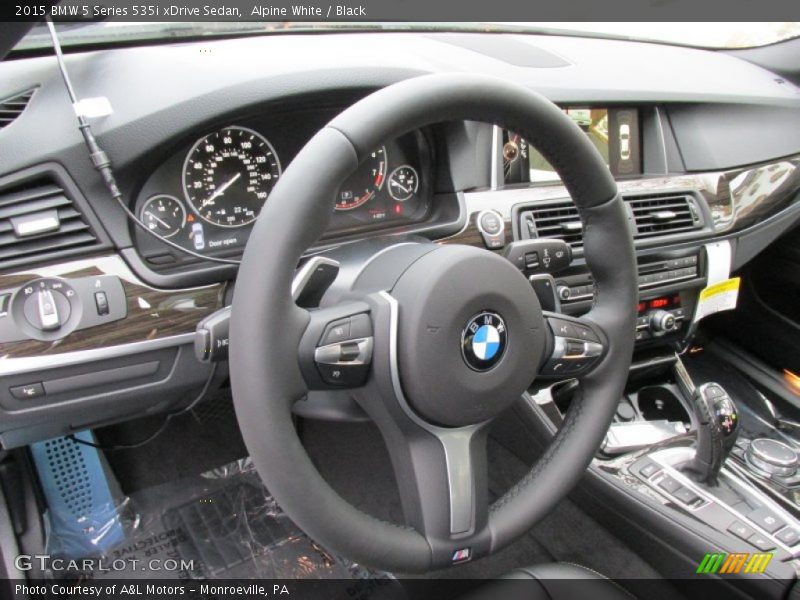 Alpine White / Black 2015 BMW 5 Series 535i xDrive Sedan