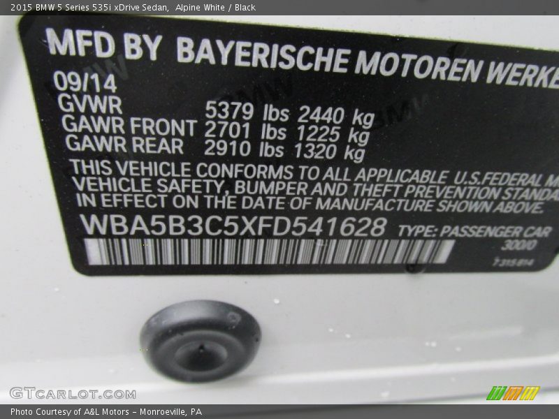 Alpine White / Black 2015 BMW 5 Series 535i xDrive Sedan