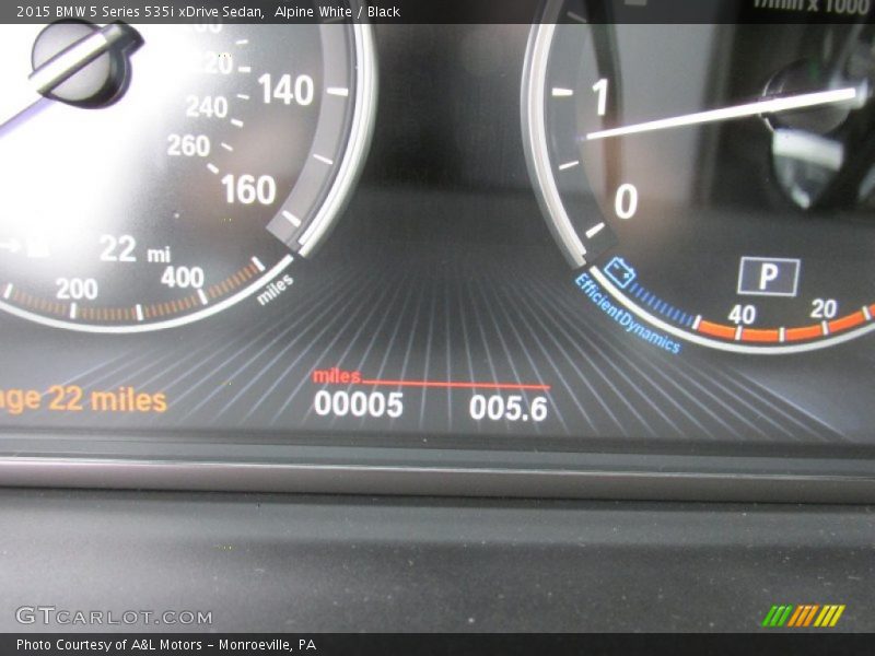 Alpine White / Black 2015 BMW 5 Series 535i xDrive Sedan