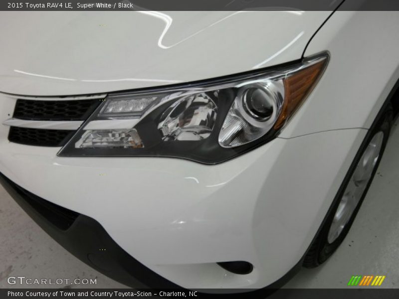 Super White / Black 2015 Toyota RAV4 LE