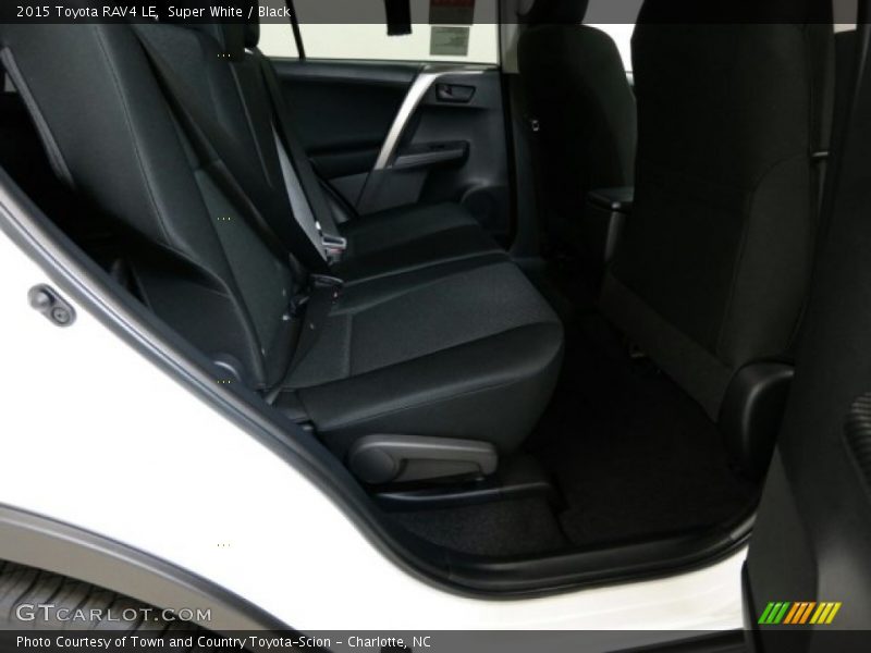 Super White / Black 2015 Toyota RAV4 LE