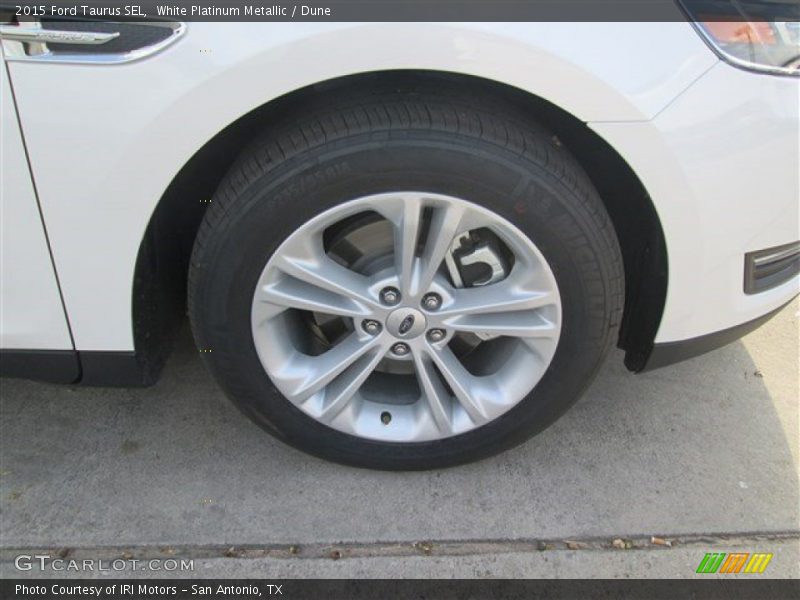 White Platinum Metallic / Dune 2015 Ford Taurus SEL