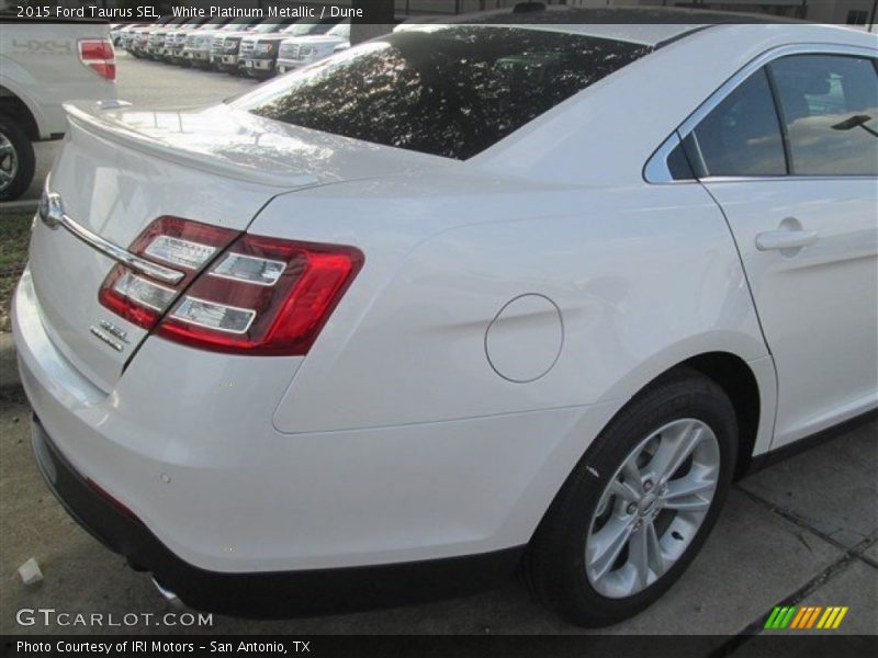 White Platinum Metallic / Dune 2015 Ford Taurus SEL