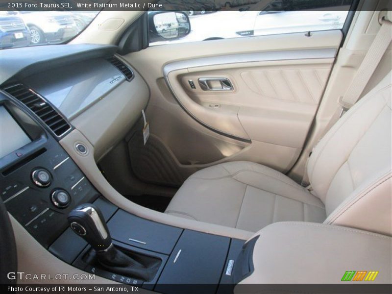 White Platinum Metallic / Dune 2015 Ford Taurus SEL