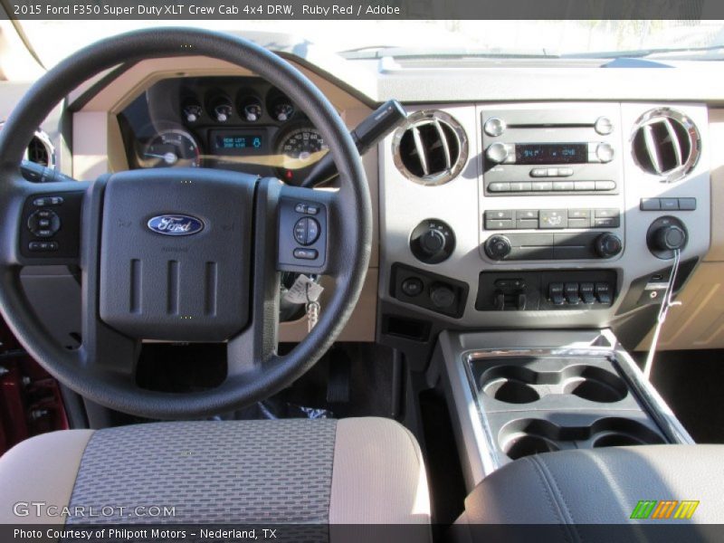 Dashboard of 2015 F350 Super Duty XLT Crew Cab 4x4 DRW