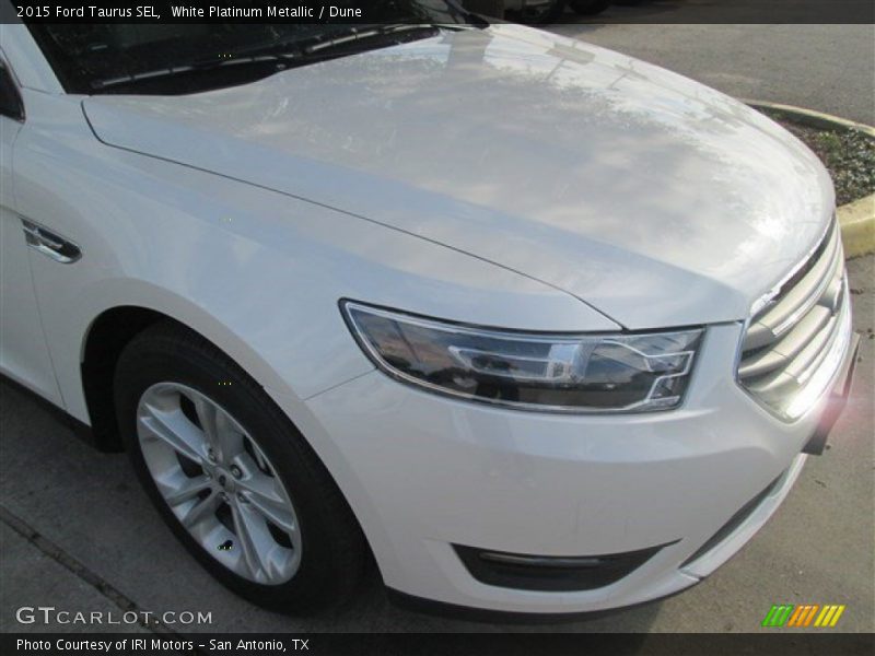 White Platinum Metallic / Dune 2015 Ford Taurus SEL
