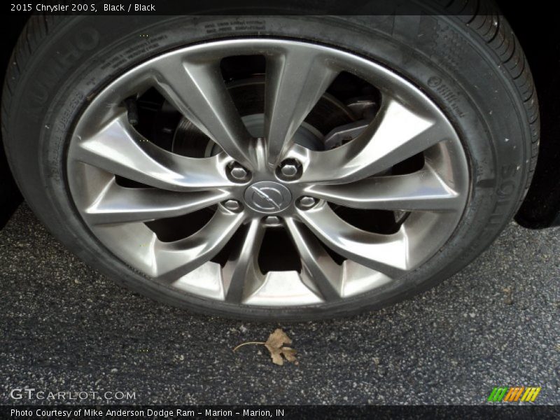 Black / Black 2015 Chrysler 200 S