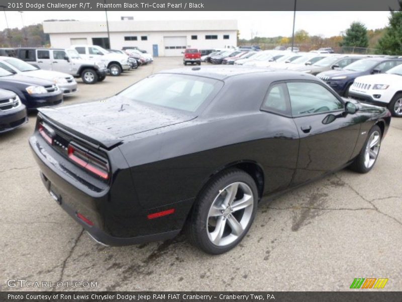 Phantom Black Tri-Coat Pearl / Black 2015 Dodge Challenger R/T