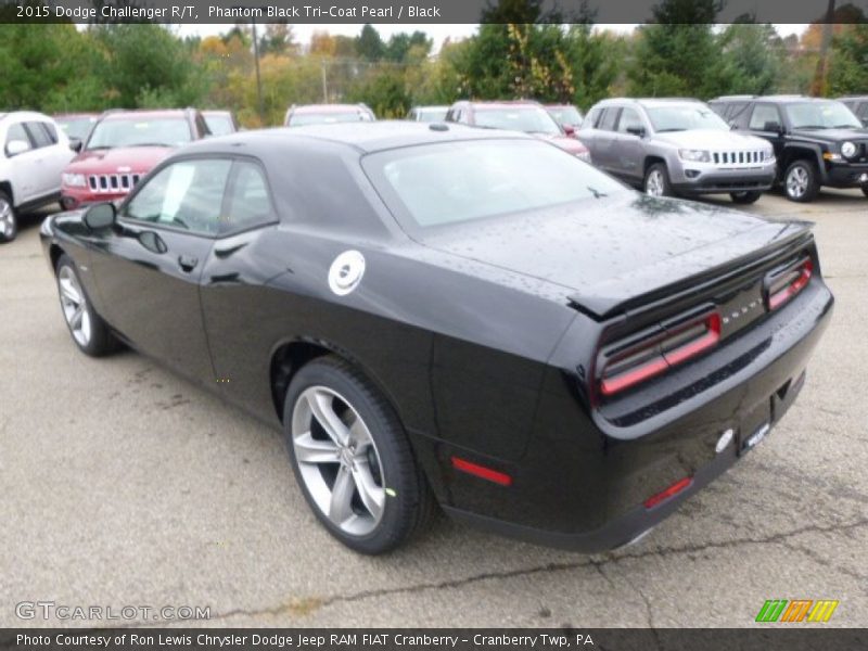 Phantom Black Tri-Coat Pearl / Black 2015 Dodge Challenger R/T