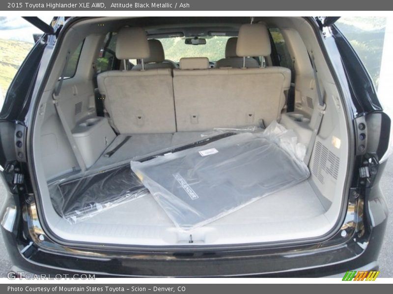 Attitude Black Metallic / Ash 2015 Toyota Highlander XLE AWD