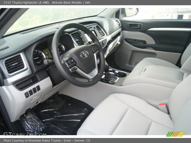  2015 Highlander LE AWD Ash Interior