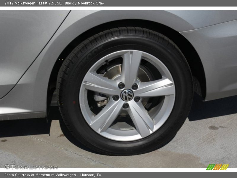 Black / Moonrock Gray 2012 Volkswagen Passat 2.5L SE