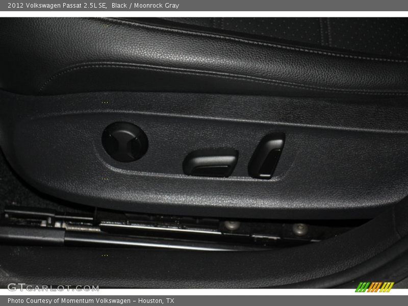 Black / Moonrock Gray 2012 Volkswagen Passat 2.5L SE
