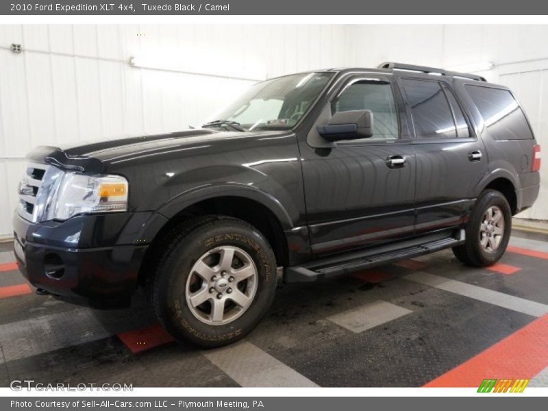 Tuxedo Black / Camel 2010 Ford Expedition XLT 4x4