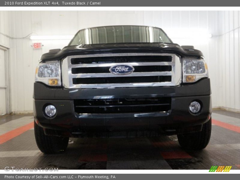 Tuxedo Black / Camel 2010 Ford Expedition XLT 4x4