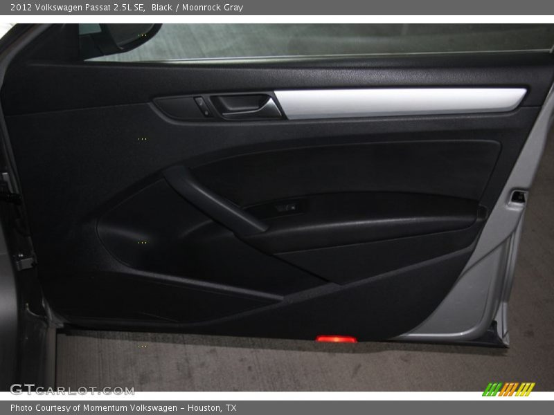Black / Moonrock Gray 2012 Volkswagen Passat 2.5L SE