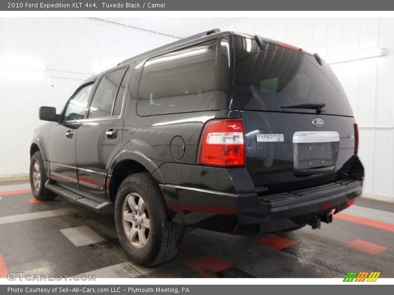 Tuxedo Black / Camel 2010 Ford Expedition XLT 4x4