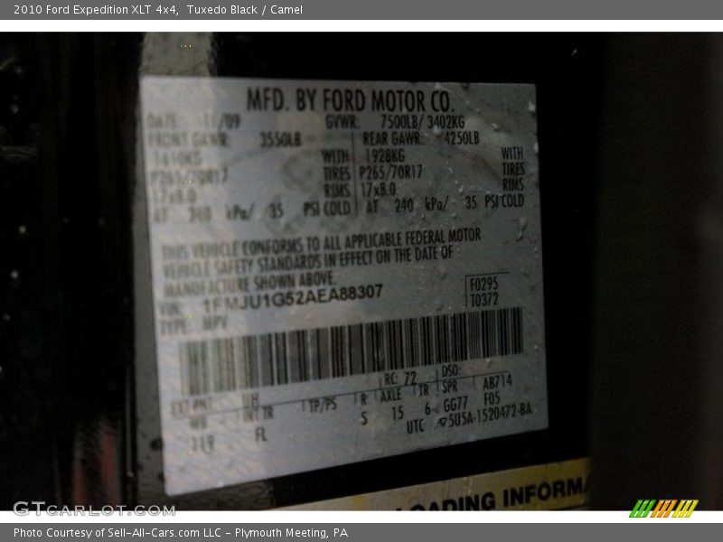 Tuxedo Black / Camel 2010 Ford Expedition XLT 4x4