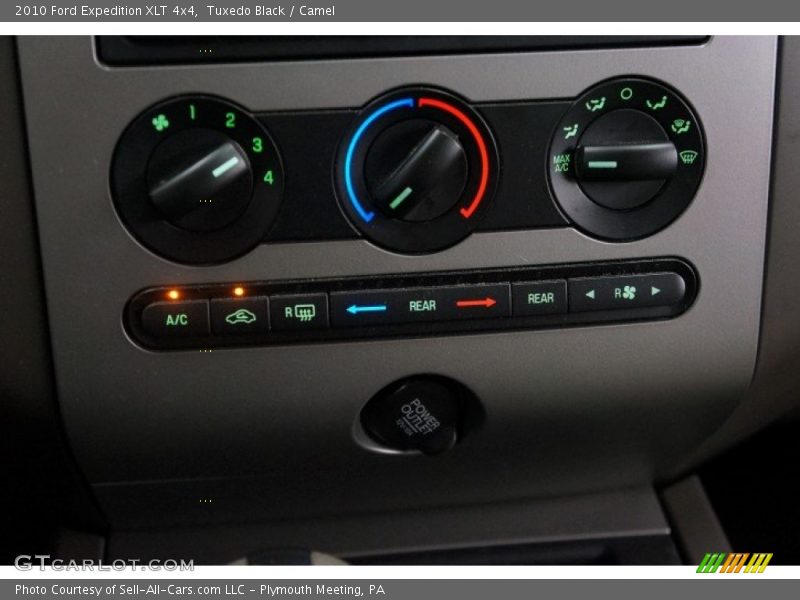 Tuxedo Black / Camel 2010 Ford Expedition XLT 4x4