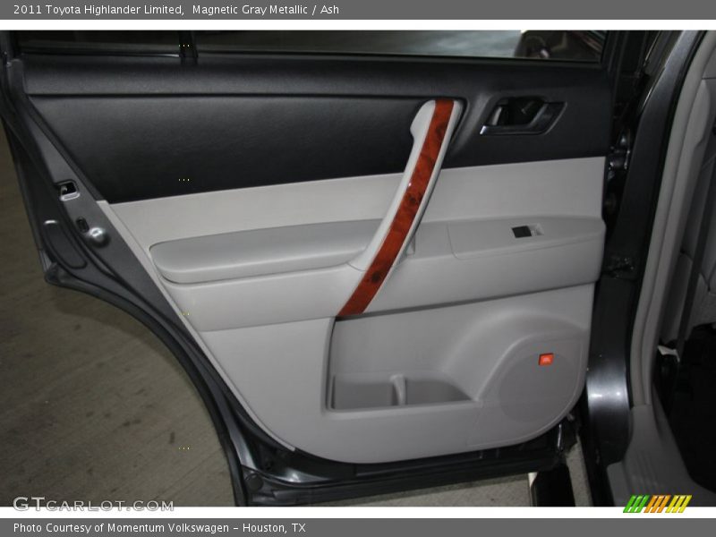 Magnetic Gray Metallic / Ash 2011 Toyota Highlander Limited