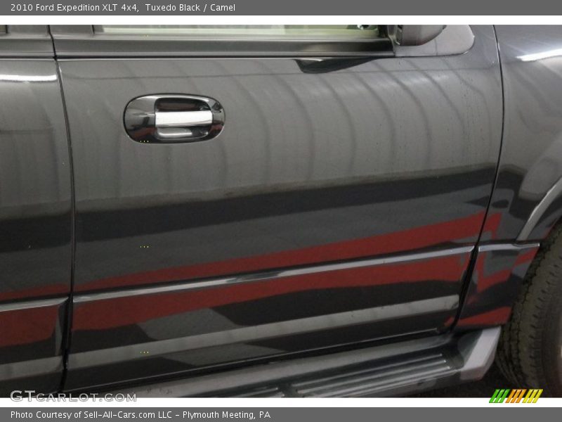 Tuxedo Black / Camel 2010 Ford Expedition XLT 4x4