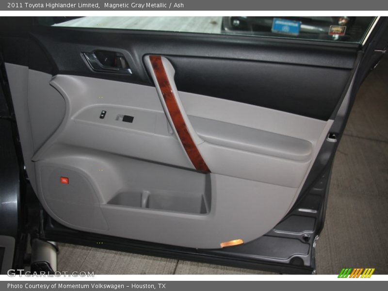 Magnetic Gray Metallic / Ash 2011 Toyota Highlander Limited