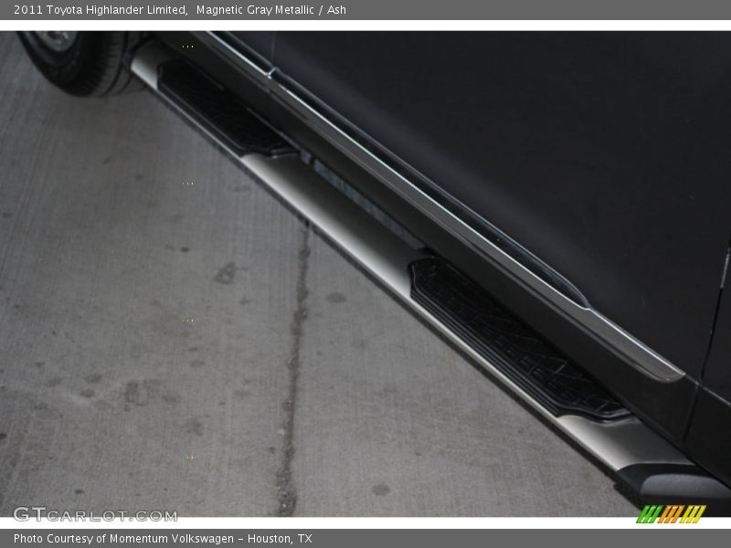 Magnetic Gray Metallic / Ash 2011 Toyota Highlander Limited