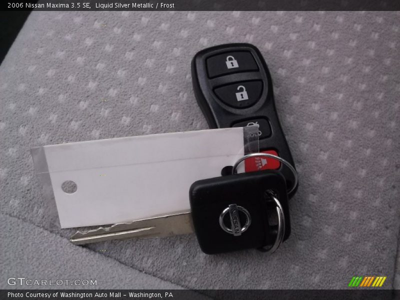 Liquid Silver Metallic / Frost 2006 Nissan Maxima 3.5 SE