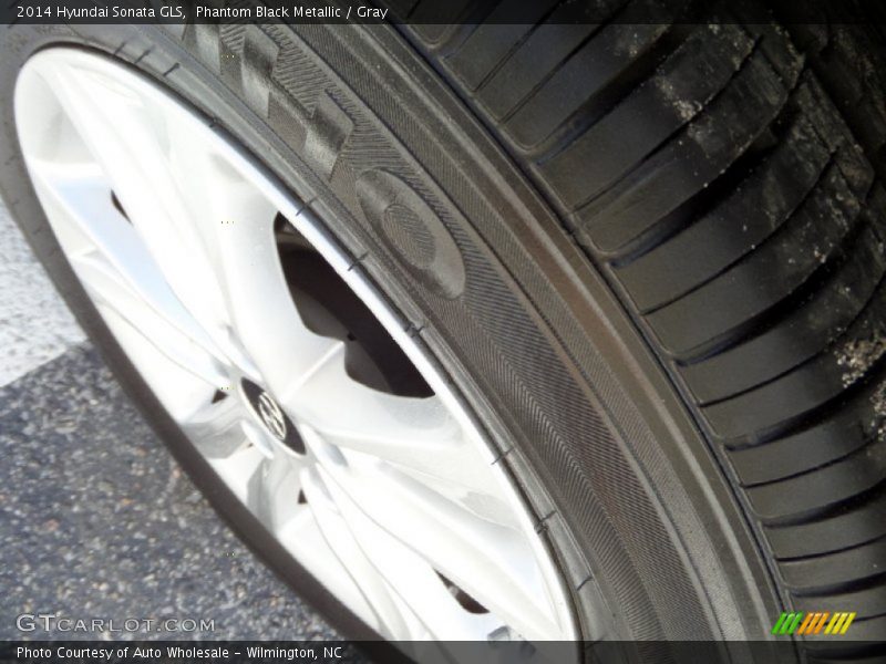 Phantom Black Metallic / Gray 2014 Hyundai Sonata GLS