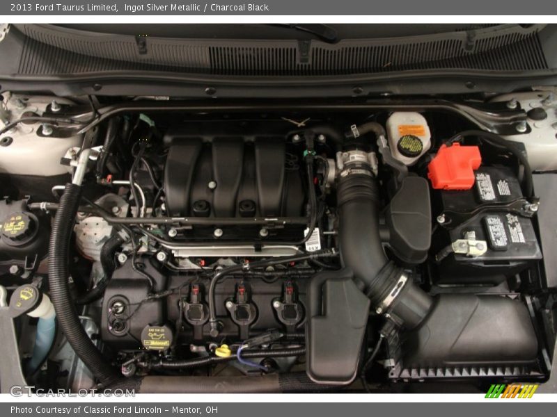 Ingot Silver Metallic / Charcoal Black 2013 Ford Taurus Limited