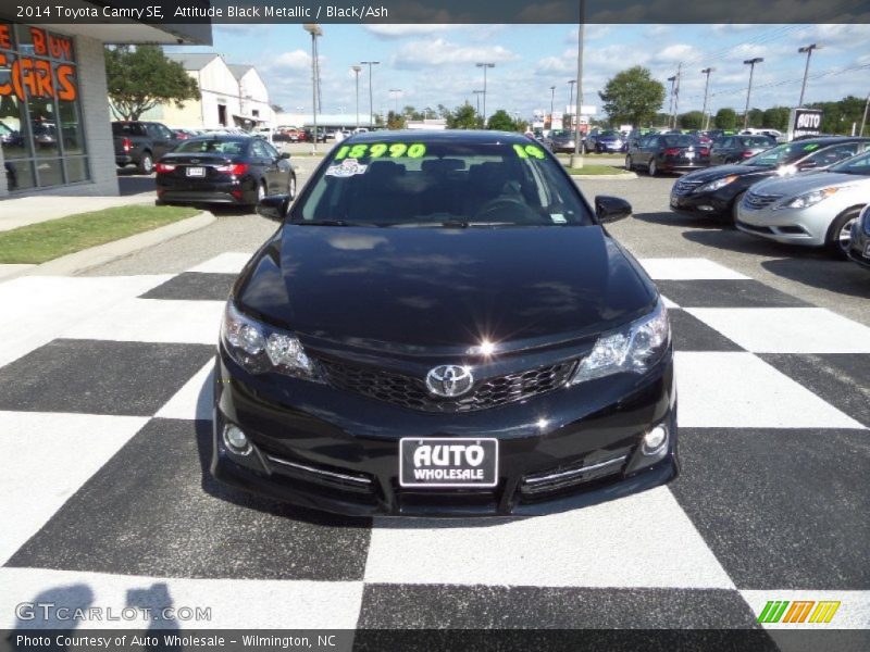 Attitude Black Metallic / Black/Ash 2014 Toyota Camry SE