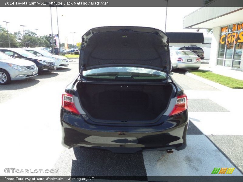 Attitude Black Metallic / Black/Ash 2014 Toyota Camry SE
