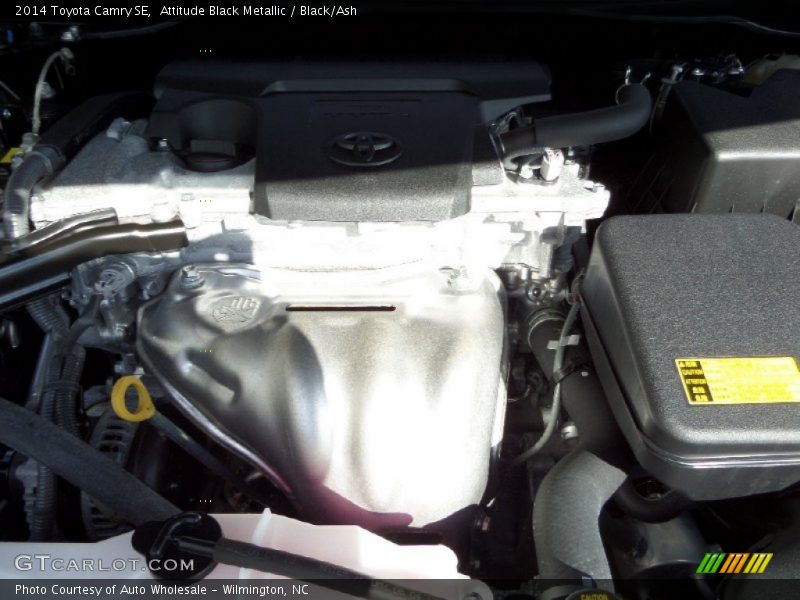 Attitude Black Metallic / Black/Ash 2014 Toyota Camry SE