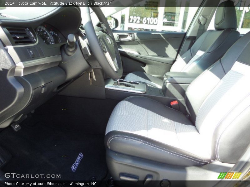 Attitude Black Metallic / Black/Ash 2014 Toyota Camry SE