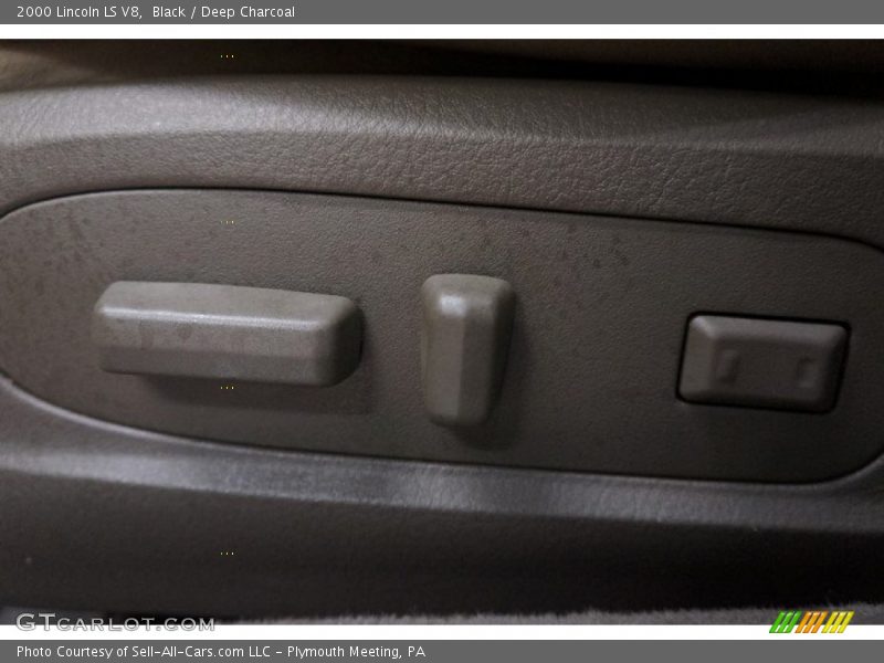Black / Deep Charcoal 2000 Lincoln LS V8