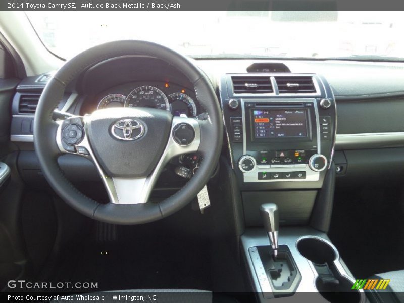 Attitude Black Metallic / Black/Ash 2014 Toyota Camry SE