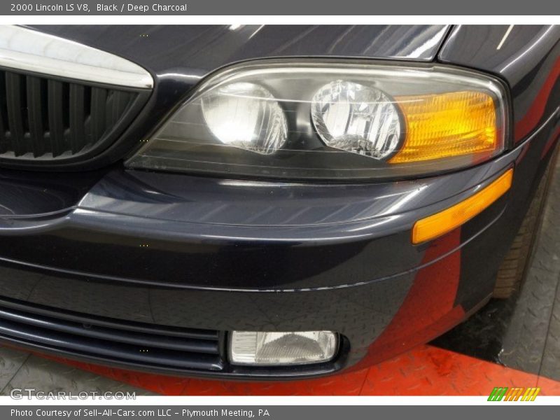 Black / Deep Charcoal 2000 Lincoln LS V8